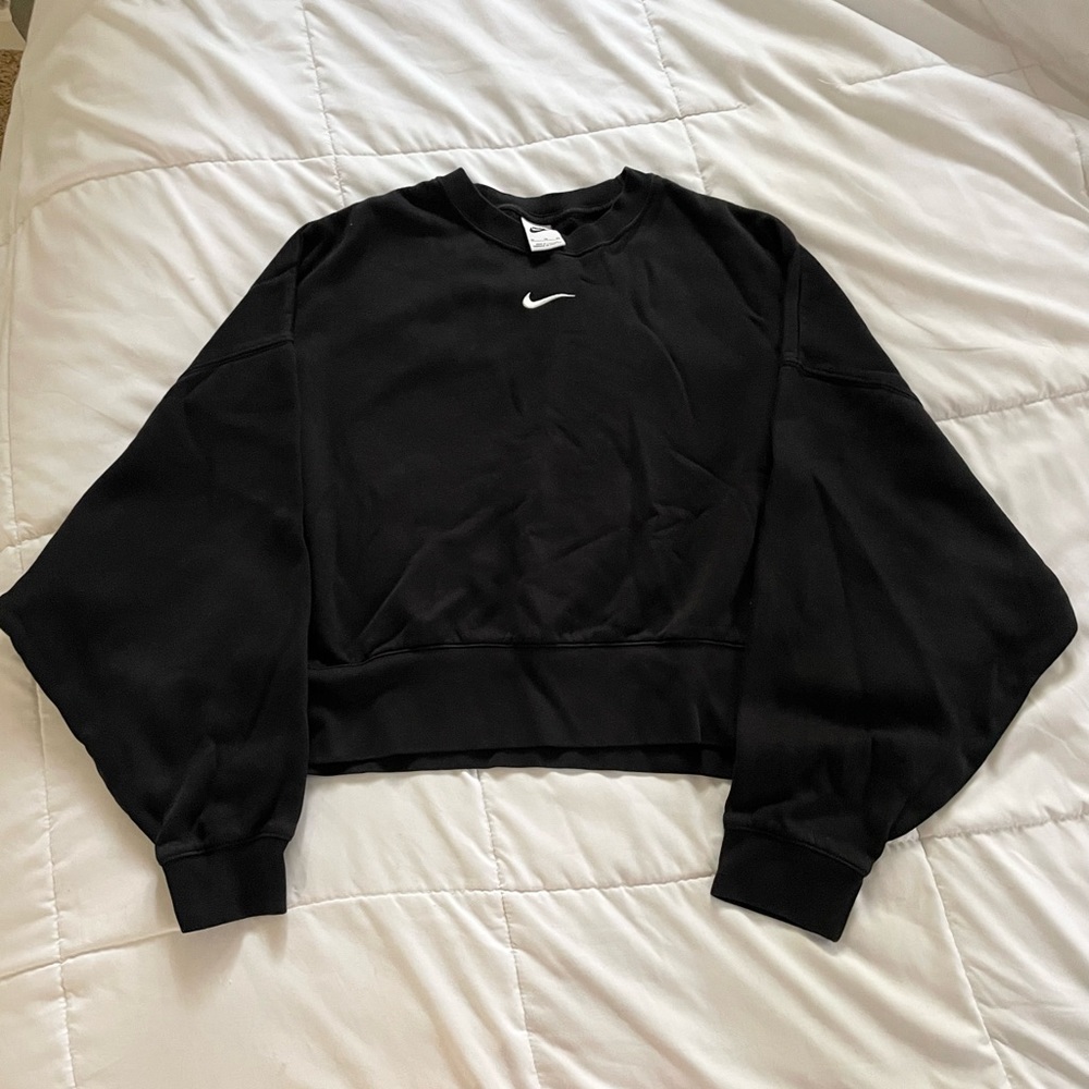 Nike Womens Cropped Plush Crew-Neck